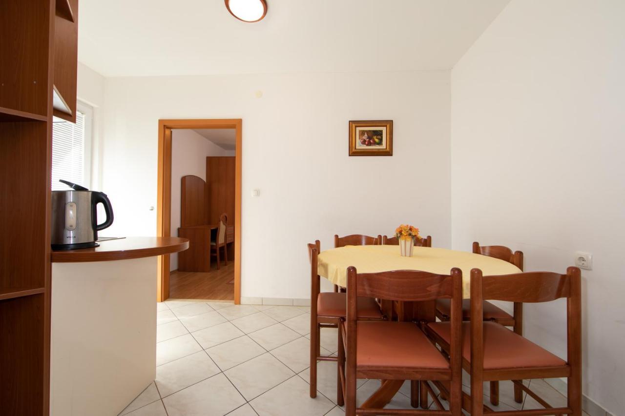 Apartmani Biser Тучепи Экстерьер фото