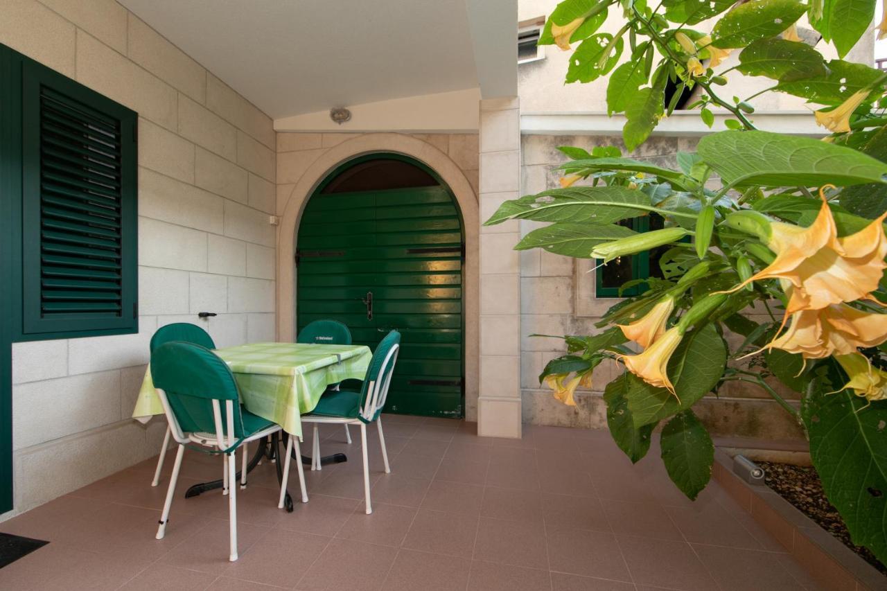 Apartmani Biser Тучепи Экстерьер фото